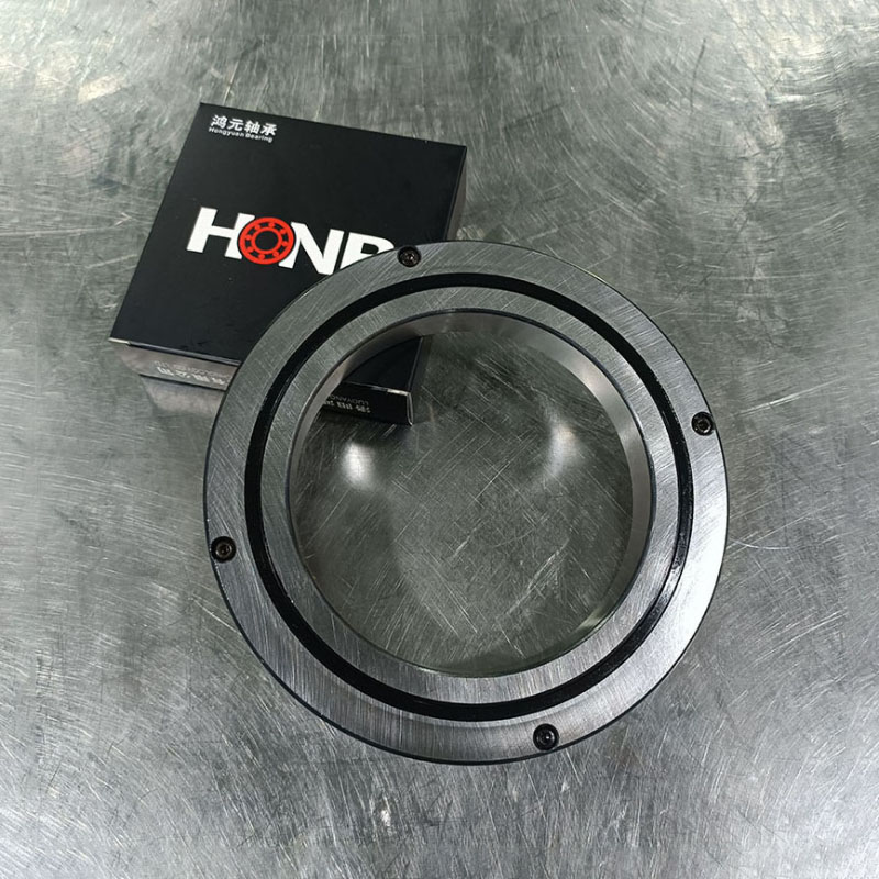 交叉滾子轉(zhuǎn)盤軸承與普通的轉(zhuǎn)盤軸承對比有哪些優(yōu)勢？